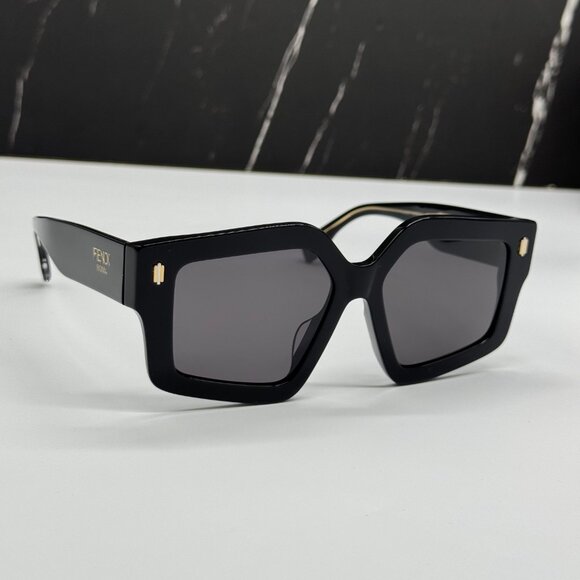 NEW FENDI FE40162F 01A BLACK SUNGLASSES WOMEN FENDI - Picture 4 of 10